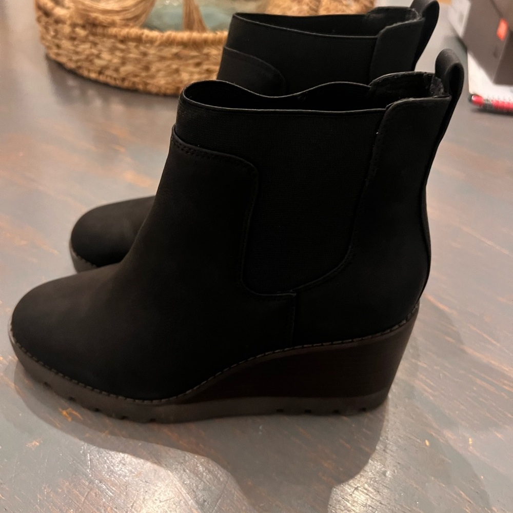 Black ankle wedge boots